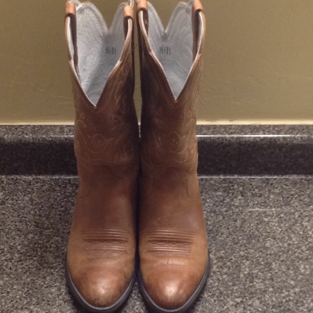 Ariat cowboy boots